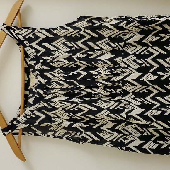 Layla Sleeveless Lined Dress size M - Picture 2 of 8